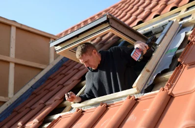 Pose de fenêtres de toit Velux à Trécon